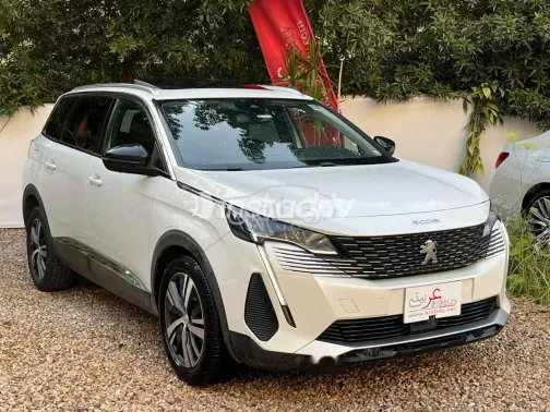 بيجو 5008 2022 أبيض مستعملة للبيع - 2