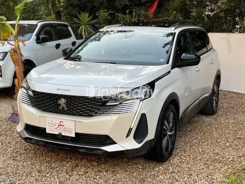 بيجو 5008 2022 أبيض مستعملة للبيع - 4