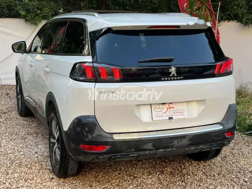 بيجو 5008 2022 أبيض مستعملة للبيع - 10