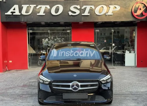 مرسيدس B 200 2023 أسود مستعملة للبيع - 1