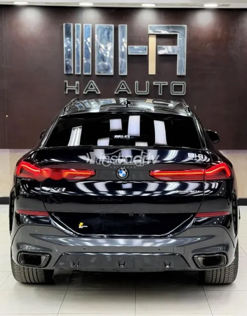 بي ام دبليو X6 2025 أزرق غامق مستعملة للبيع - 4