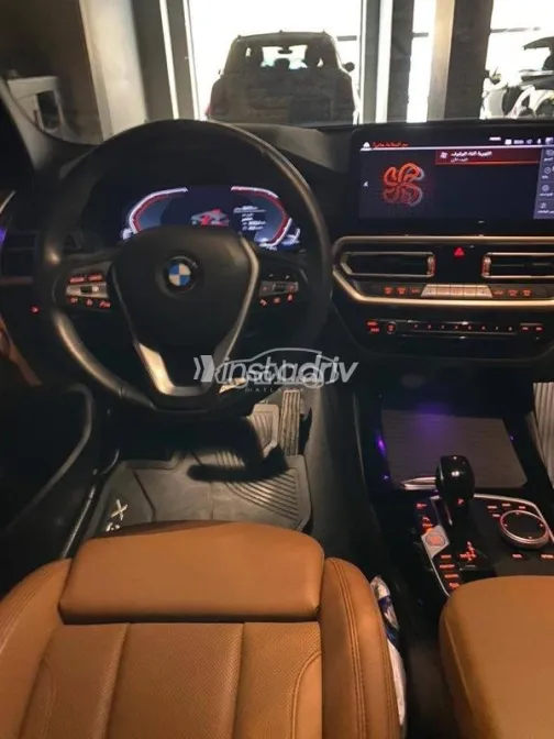 بي ام دبليو X3 2024 أزرق غامق مستعملة للبيع - 2