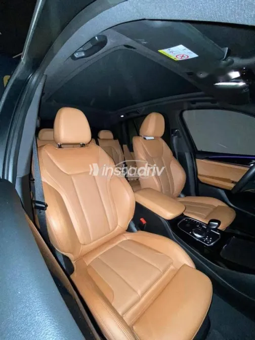 بي ام دبليو X3 2024 أزرق غامق مستعملة للبيع - 4