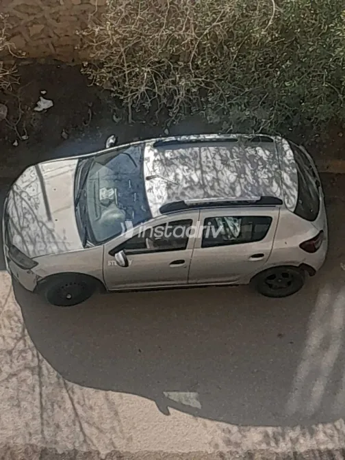 رينو سانديرو  ( ستيب  واى ) 2016 أبيض مستعملة للبيع - 1