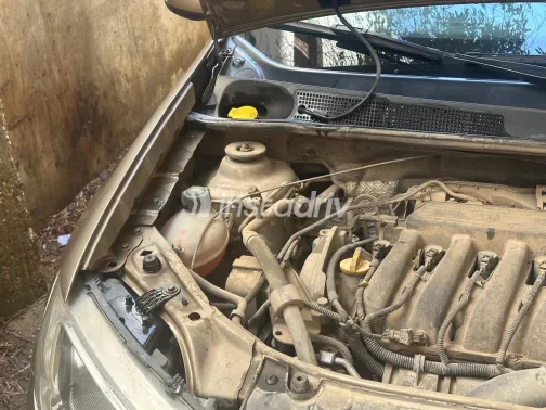 رينو لوجان 2021 أبيض مستعملة للبيع - 4