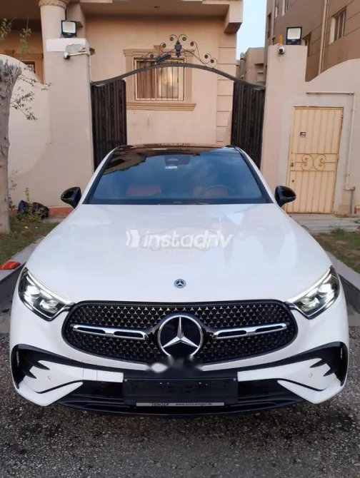 Mercedes GLC 200 2024 White Used for Sale - 2