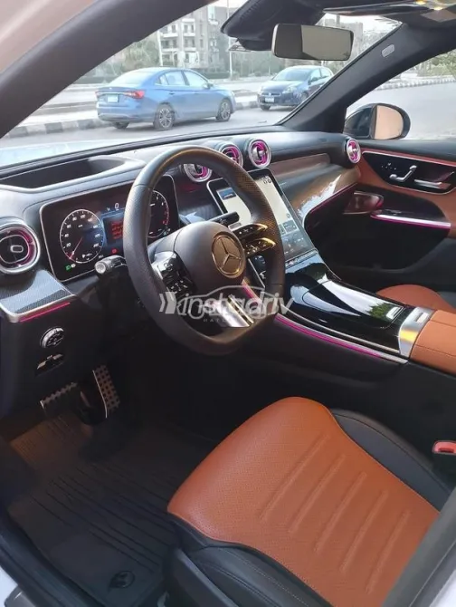 Mercedes GLC 200 2024 White Used for Sale - 7