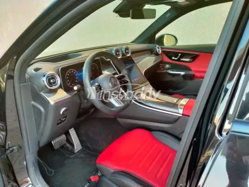 مرسيدس GLC 200 2023 أسود مستعملة للبيع - 5