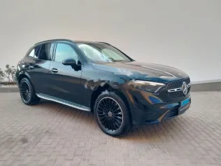 مرسيدس GLC 200 2023 أسود مستعملة للبيع