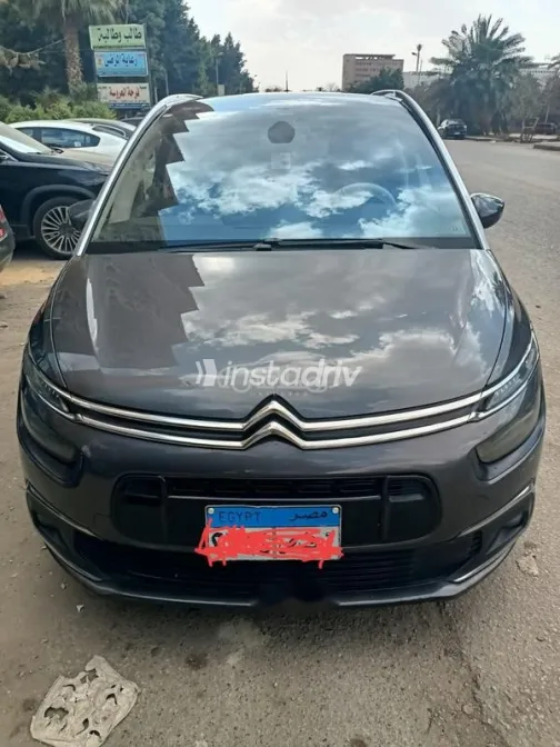 Citroën C4 Grand Picasso 2019 Gray Used for Sale - 1