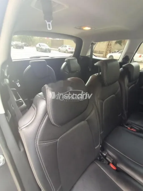 Citroën C4 Grand Picasso 2019 Gray Used for Sale - 2