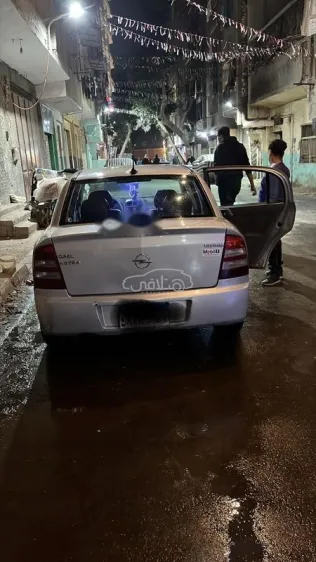 اوبل أسترا 2003 فضي مستعملة للبيع