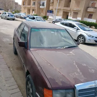 مرسيدس E 200 1986 أبيض مستعملة للبيع