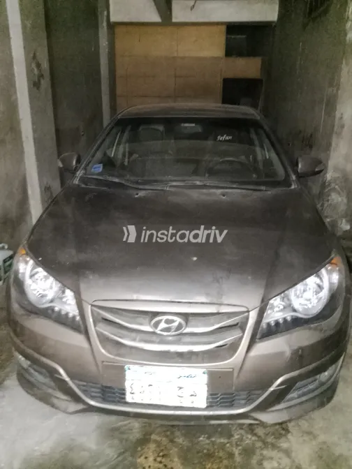 هيونداي إلنترا اتش دى 2019 أبيض مستعملة للبيع - 1