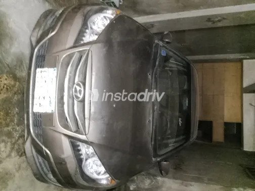 هيونداي إلنترا اتش دى 2019 أبيض مستعملة للبيع - 2