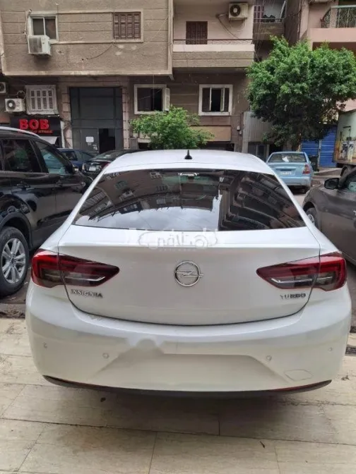 اوبل أنسيجنيا 2018 أبيض مستعملة للبيع - 10