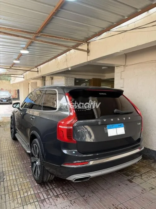 فولفو XC90 2021 رمادي مستعملة للبيع - 3
