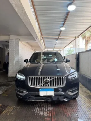 فولفو XC90 2021 رمادي مستعملة للبيع