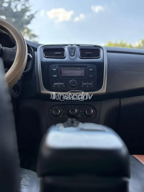 Renault Logan 2017 Gray Used for Sale - 2