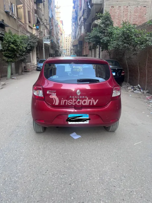 Renault Sandero 2017 White Used for Sale - 1