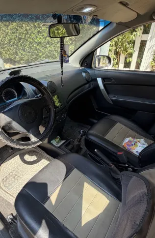 Chevrolet Aveo 2010 White Used for Sale