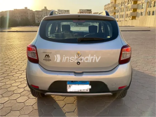 Renault Sandero Step Way 2016 White Used for Sale - 2