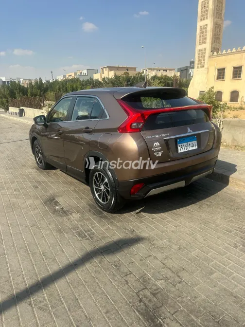 ميتسوبيشي اكليبس 2021 أبيض مستعملة للبيع - 3