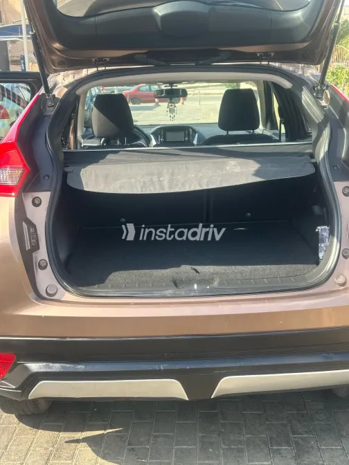 ميتسوبيشي اكليبس 2021 أبيض مستعملة للبيع - 4