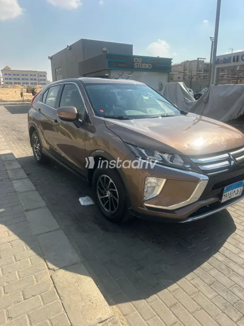 ميتسوبيشي اكليبس 2021 أبيض مستعملة للبيع - 7