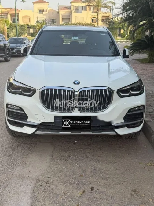 BMW X5 2021 White Used for Sale - 1