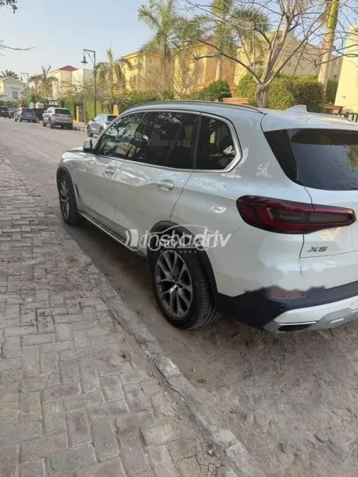 BMW X5 2021 White Used for Sale - 2