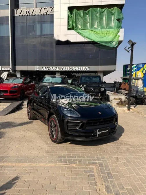 بورش ماكان 2026 أسود مستعملة للبيع - 4