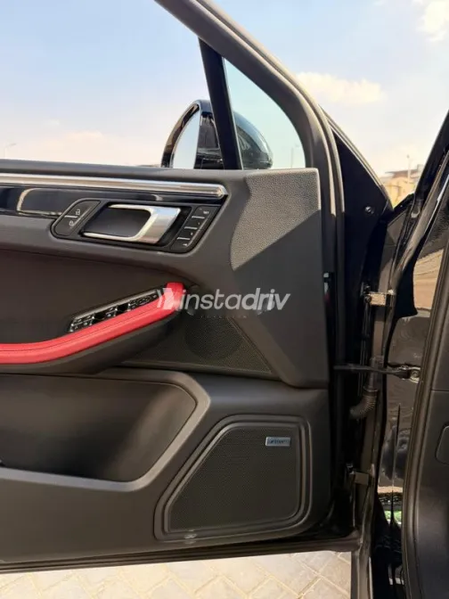 بورش ماكان 2026 أسود مستعملة للبيع - 8