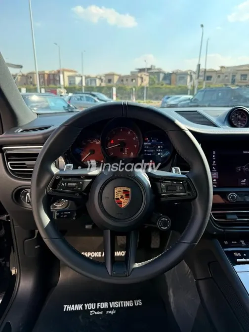 بورش ماكان 2026 أسود مستعملة للبيع - 9