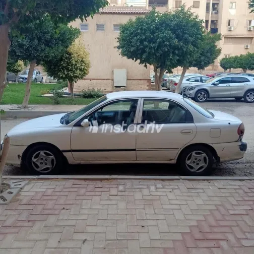 Kia Sephia 2000 White Used for Sale - 6