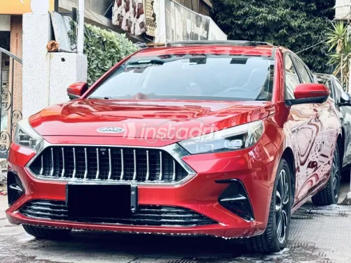 جاك J7 2022 أحمر غامق مستعملة للبيع - 3