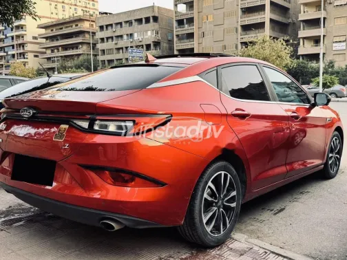 جاك J7 2022 أحمر غامق مستعملة للبيع - 6