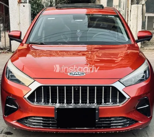 جاك J7 2022 أحمر غامق مستعملة للبيع - 8