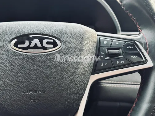 جاك J7 2022 أحمر غامق مستعملة للبيع - 10