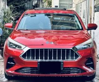 جاك J7 2022 أحمر غامق مستعملة للبيع