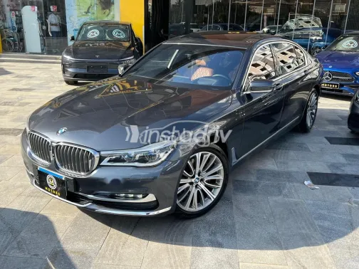 بي ام دبليو 740 2019 رمادي مستعملة للبيع - 1