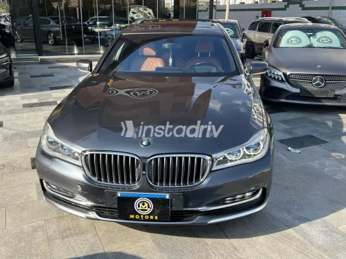 بي ام دبليو 740 2019 رمادي مستعملة للبيع - 2