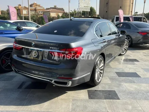 بي ام دبليو 740 2019 رمادي مستعملة للبيع - 3