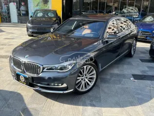 بي ام دبليو 740 2019 رمادي مستعملة للبيع