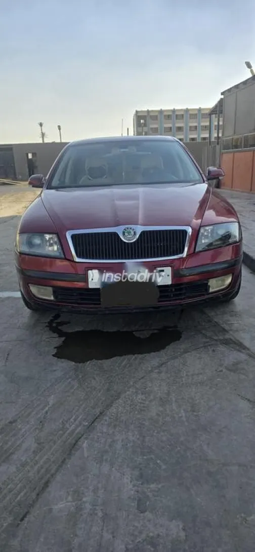 سكودا اوكتافيا A5 2006 أحمر غامق مستعملة للبيع - 2