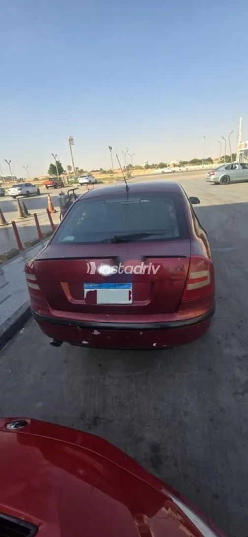 سكودا اوكتافيا A5 2006 أحمر غامق مستعملة للبيع - 5