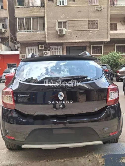 رينو سانديرو  ( ستيب  واى ) 2016 أسود مستعملة للبيع - 2