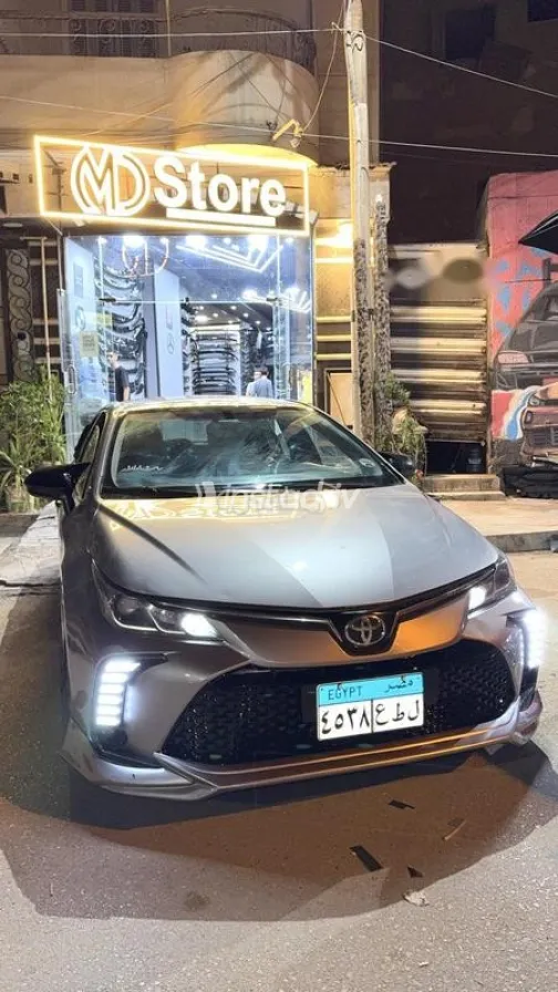 تويوتا كورولا 2019 أبيض مستعملة للبيع - 1