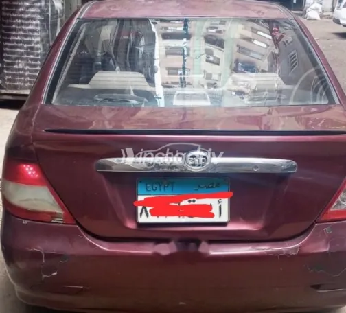 بى واى دى‬ F3 2015 أحمر غامق مستعملة للبيع - 3