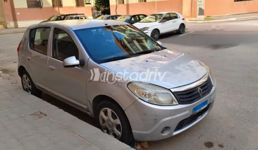 رينو سانديرو 2013 فضي مستعملة للبيع - 2